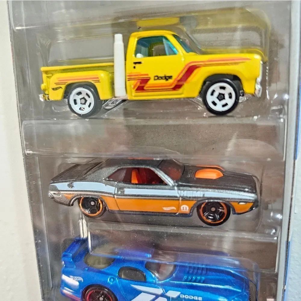 Hotwheels Mopar 5 Pack - Picture 5 of 7